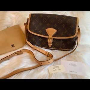 ‼️SOLD‼️Louis Vuitton sologne crossbody bag